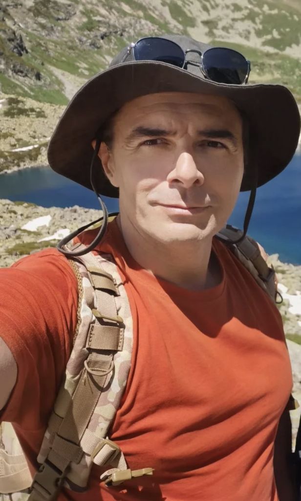 Александр Ермолаев